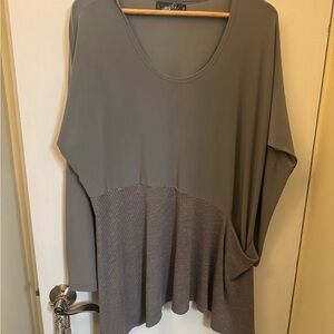 SympliWomen's Olive Green Two-Tone Scoop Neck Top